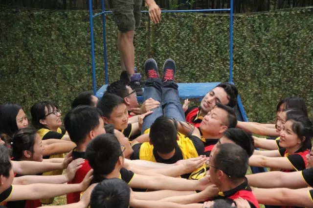 “向梦想出发” bevictor伟德销售团建活动完美绽放